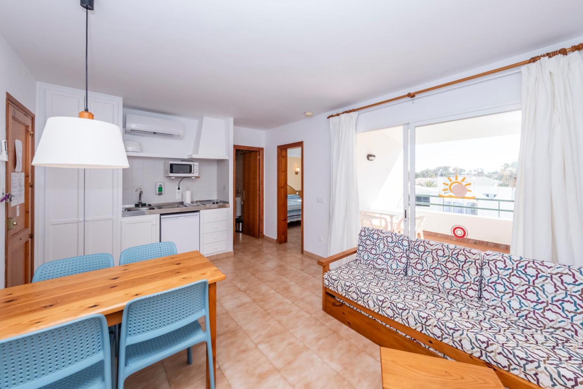 Apartamentos Sol Ponent กาลาบลังกา ภายนอก รูปภาพ
