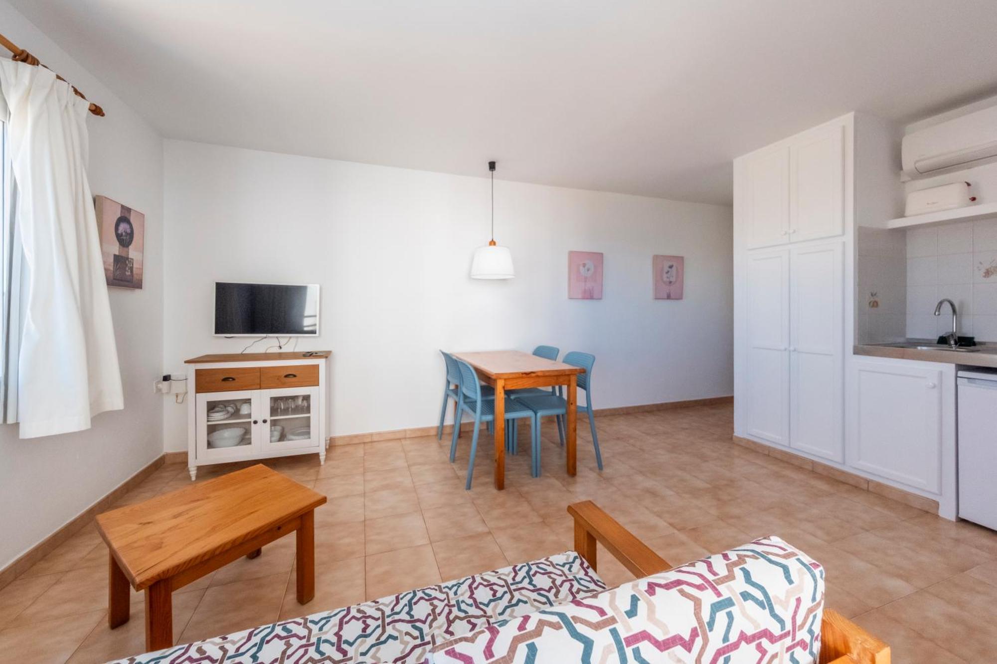 Apartamentos Sol Ponent กาลาบลังกา ภายนอก รูปภาพ