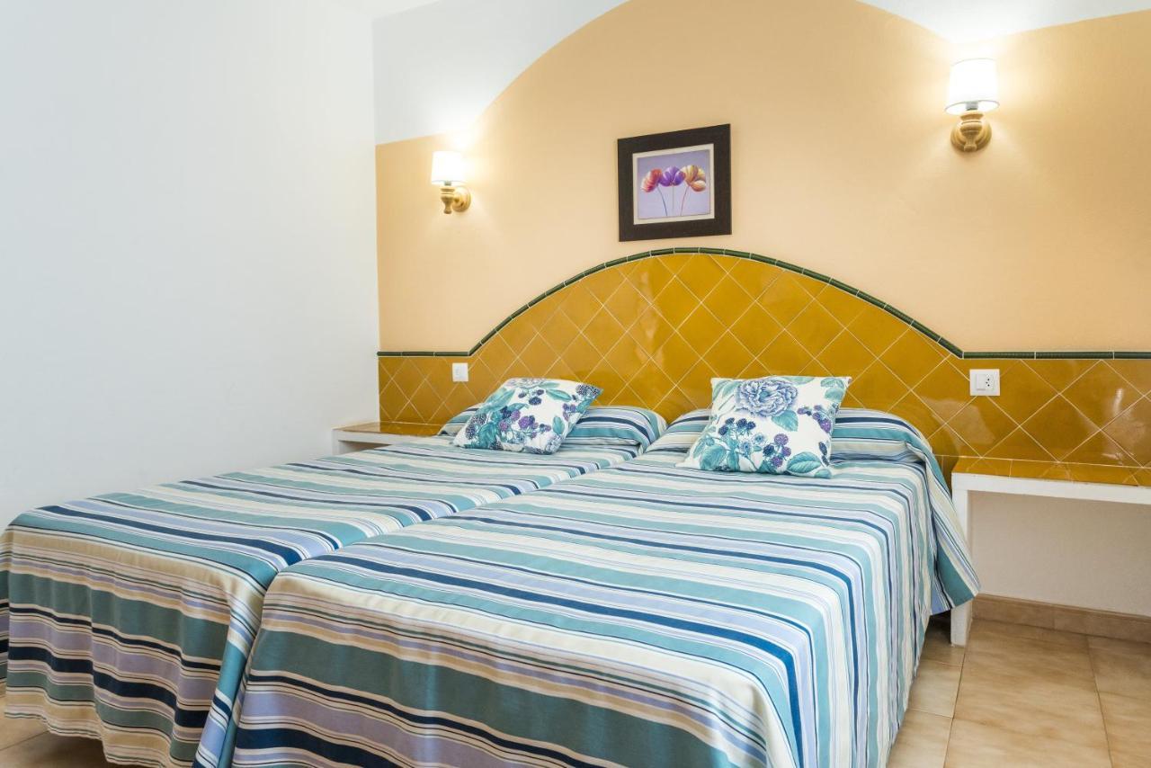 Apartamentos Sol Ponent กาลาบลังกา ภายนอก รูปภาพ